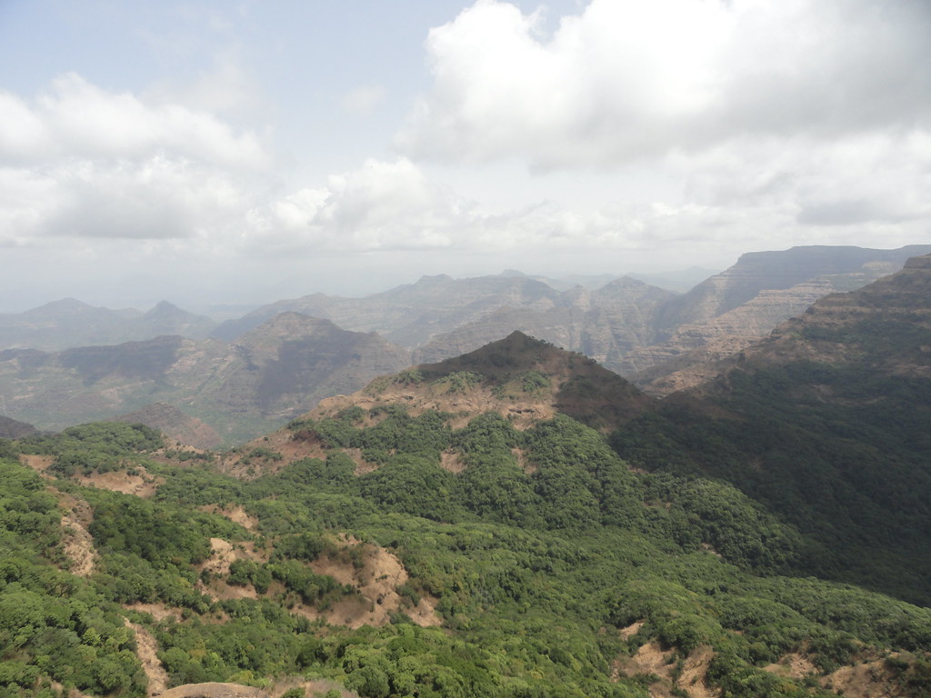 Monsoon Hill Travel Warning Urges Careful Route Planning